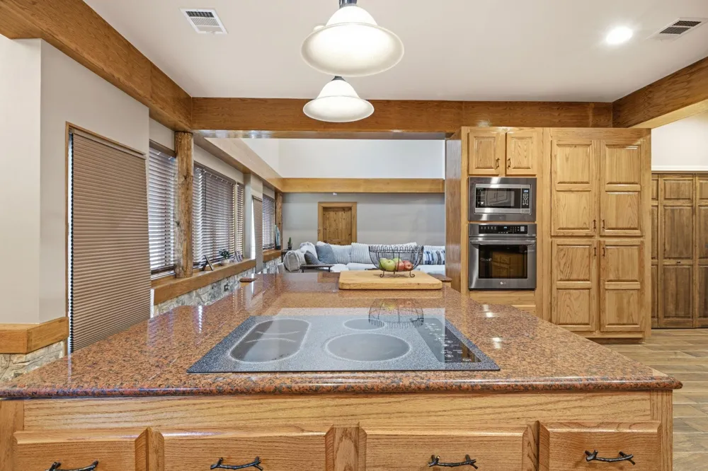 19412 Greenhill Drive Helotes, TX 78023