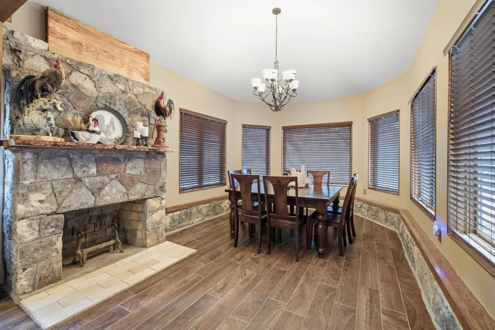 19412 Greenhill Drive Helotes, TX 78023