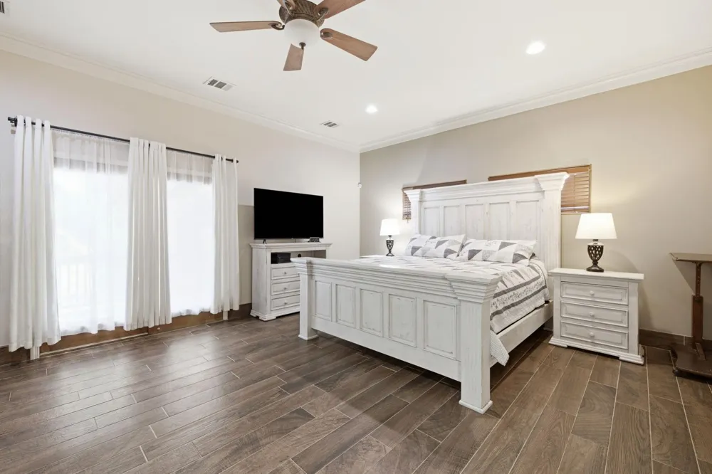 19412 Greenhill Drive Helotes, TX 78023
