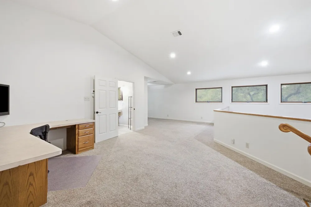 19412 Greenhill Drive Helotes, TX 78023