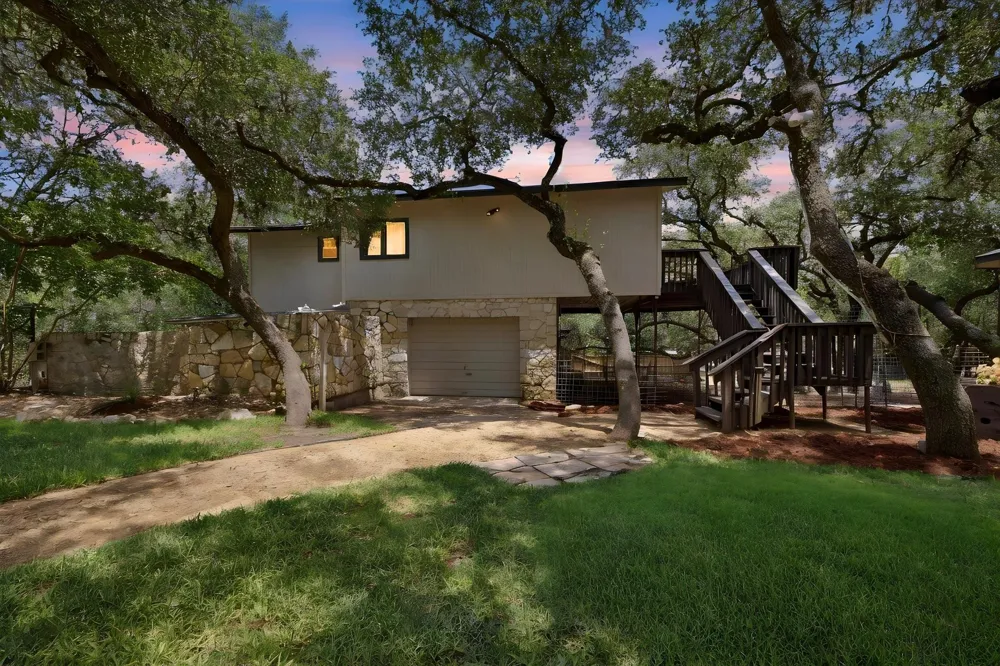 19412 Greenhill Drive Helotes, TX 78023