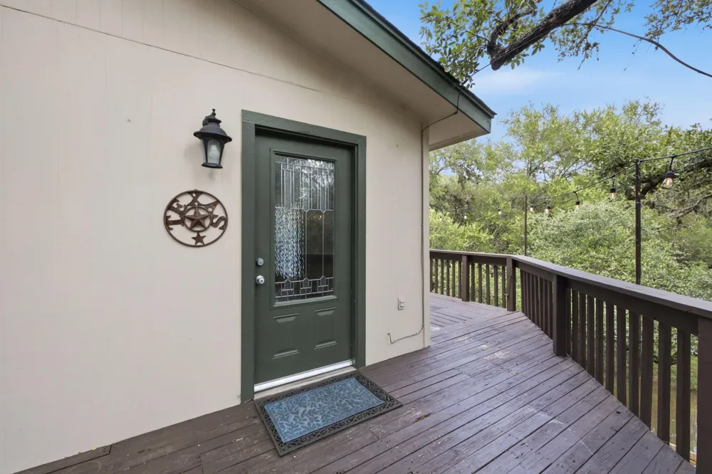 19412 Greenhill Drive Helotes, TX 78023