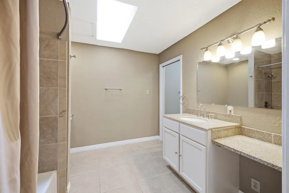 19412 Greenhill Drive Helotes, TX 78023