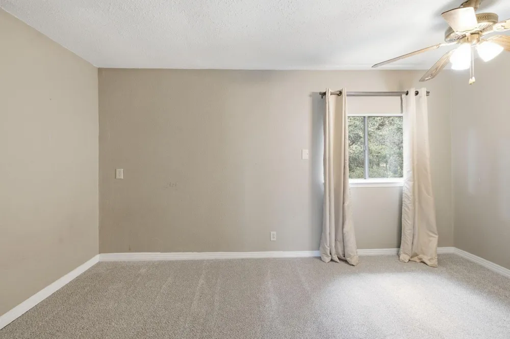 19412 Greenhill Drive Helotes, TX 78023