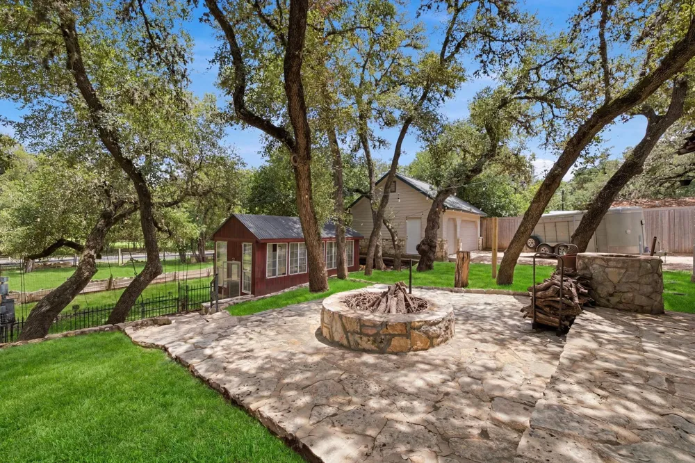 19412 Greenhill Drive Helotes, TX 78023