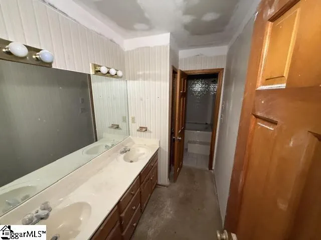 48 Windward Court Taylors, SC 29687