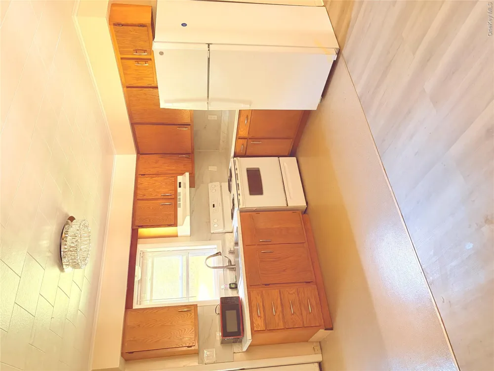 154 Washington Street #3 Athens, NY 12015
