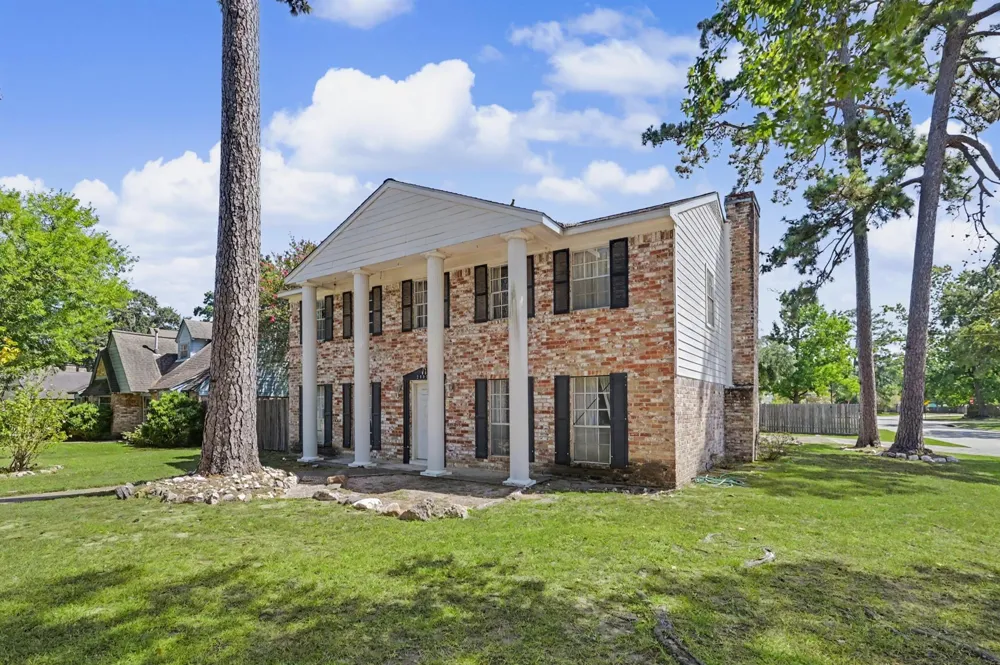 28902 Holly Hill Drive Shenandoah, TX 77381