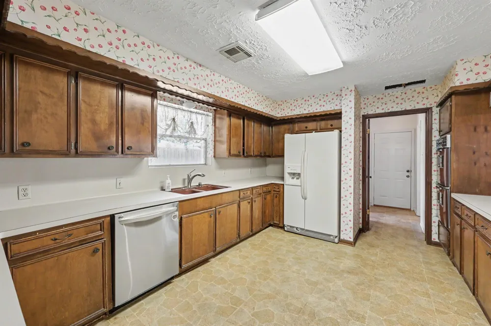28902 Holly Hill Drive Shenandoah, TX 77381