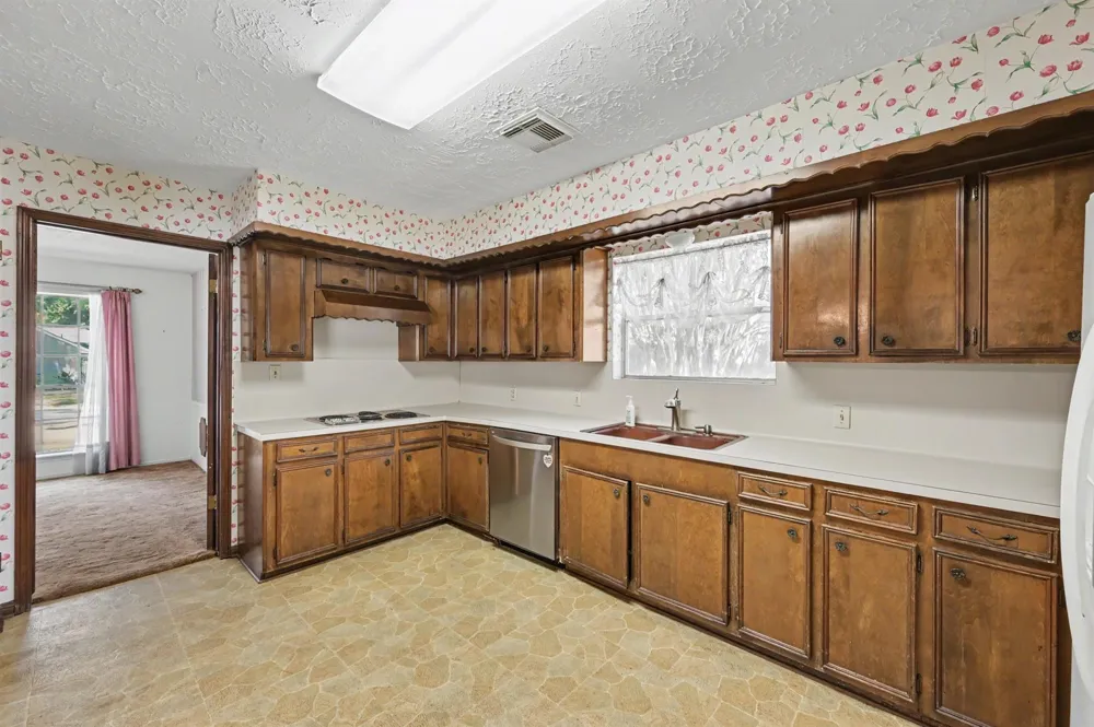 28902 Holly Hill Drive Shenandoah, TX 77381
