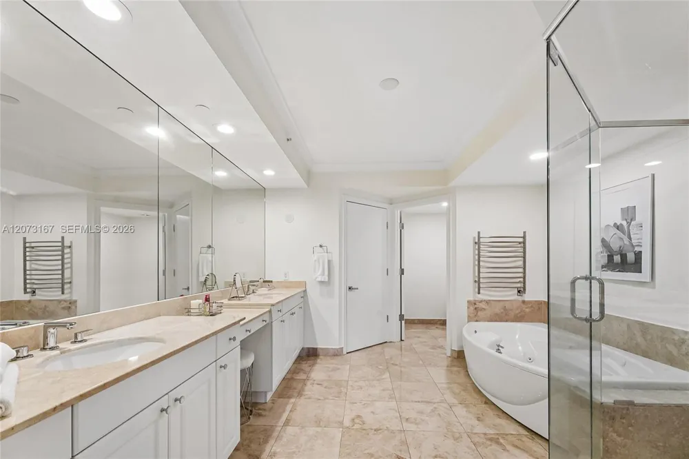 20201 E Country Club Dr #308 Aventura, FL 33180
