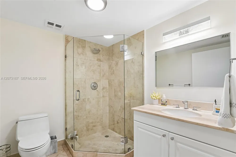 20201 E Country Club Dr #308 Aventura, FL 33180