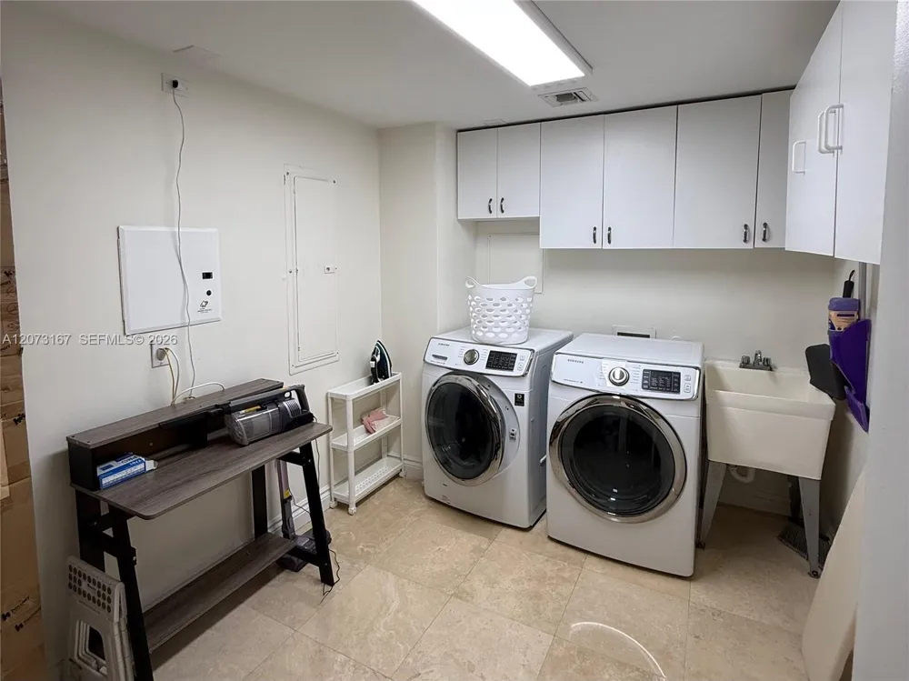 20201 E Country Club Dr #308 Aventura, FL 33180