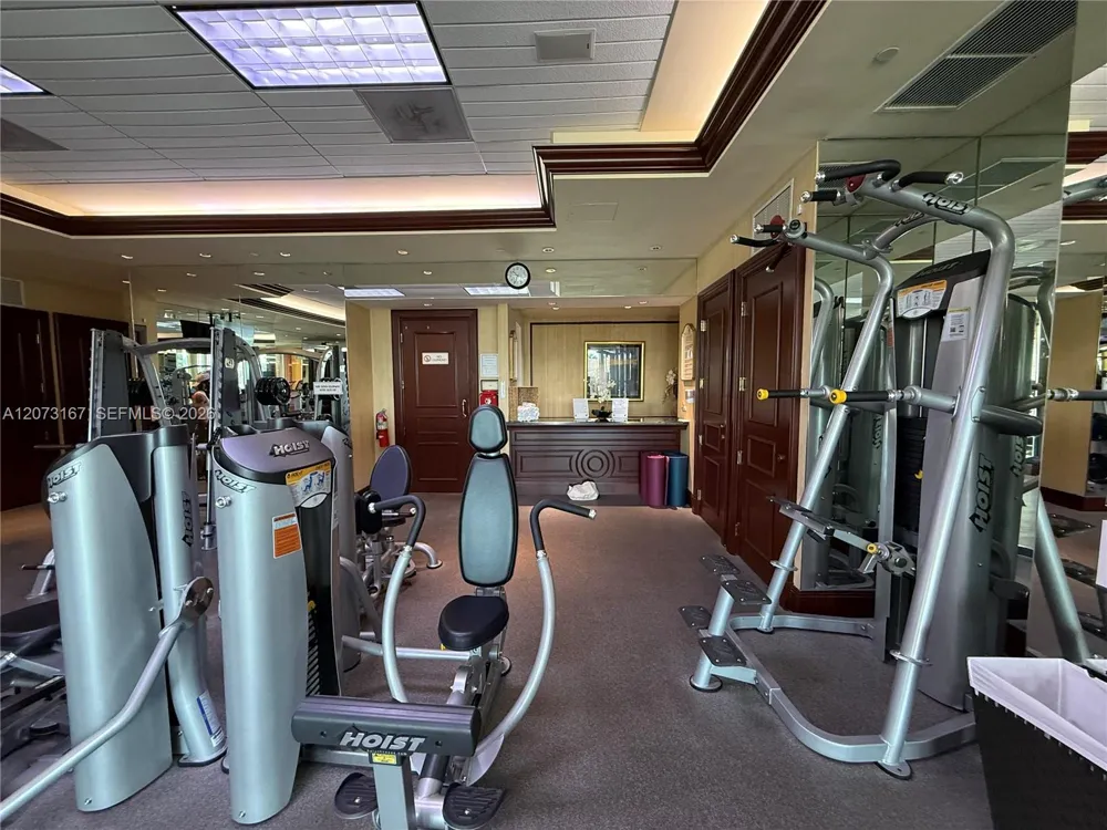 20201 E Country Club Dr #308 Aventura, FL 33180
