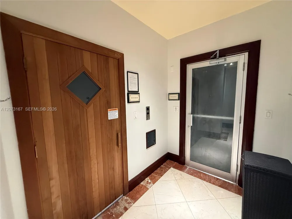 20201 E Country Club Dr #308 Aventura, FL 33180