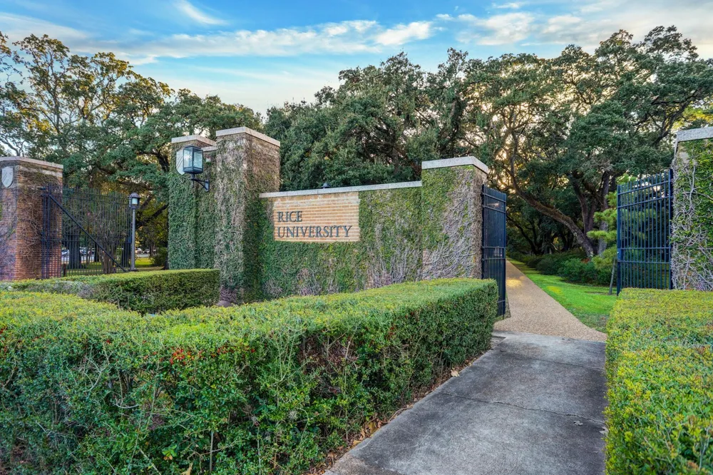2001 Holcombe Boulevard #3201 Houston, TX 77030