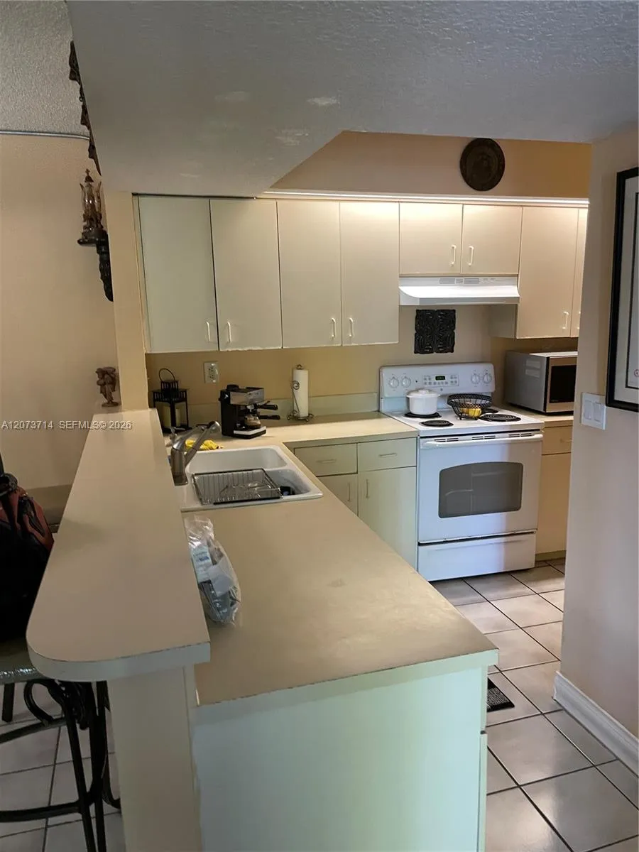 8500 SW 212th St #309 Cutler Bay, FL 33189