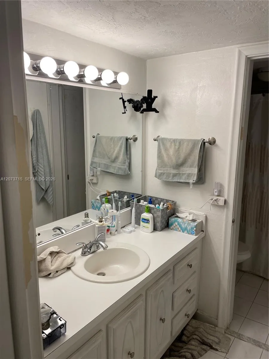 15888 SW 95th Ave #308 Miami, FL 33157