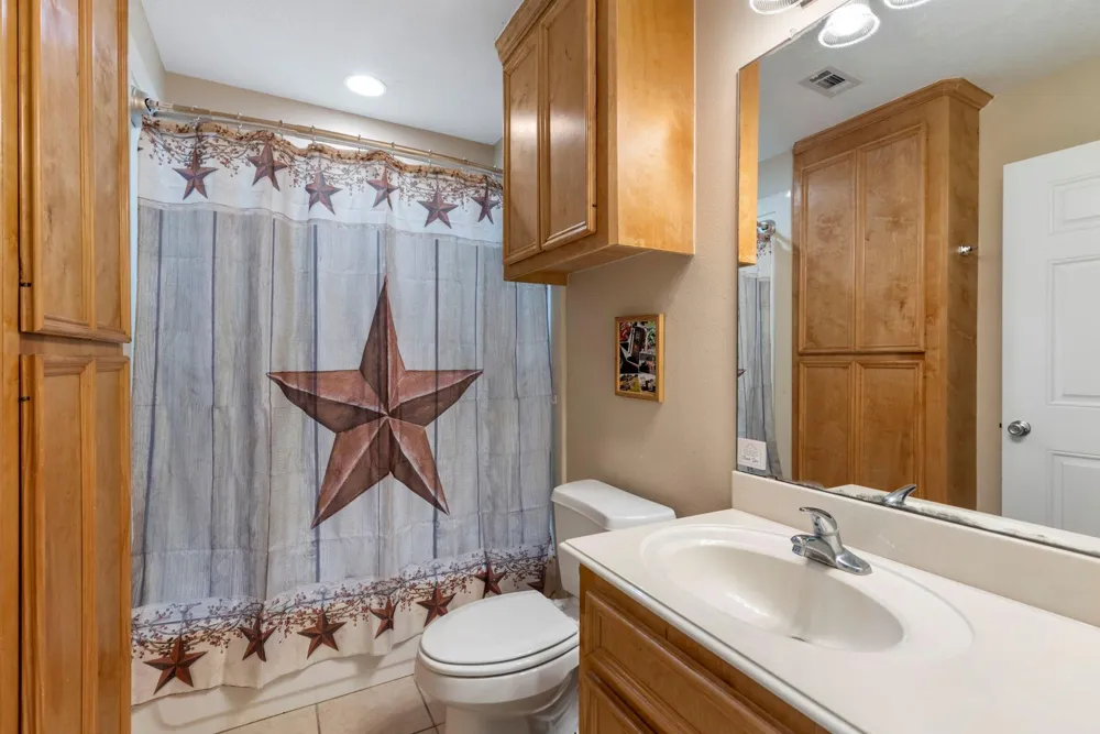 616 Foster Street Tomball, TX 77375