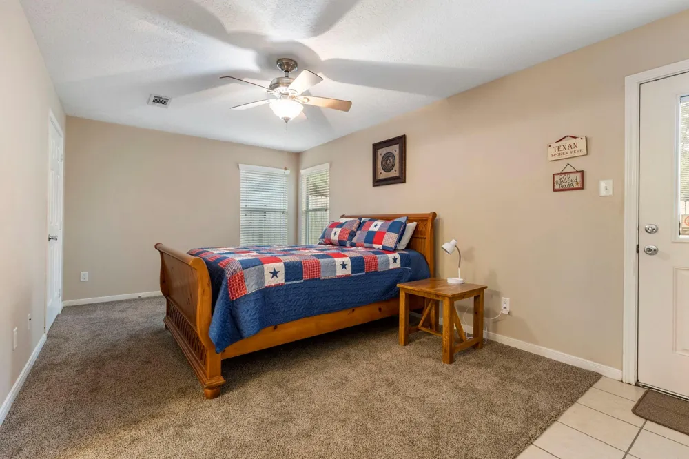 616 Foster Street Tomball, TX 77375