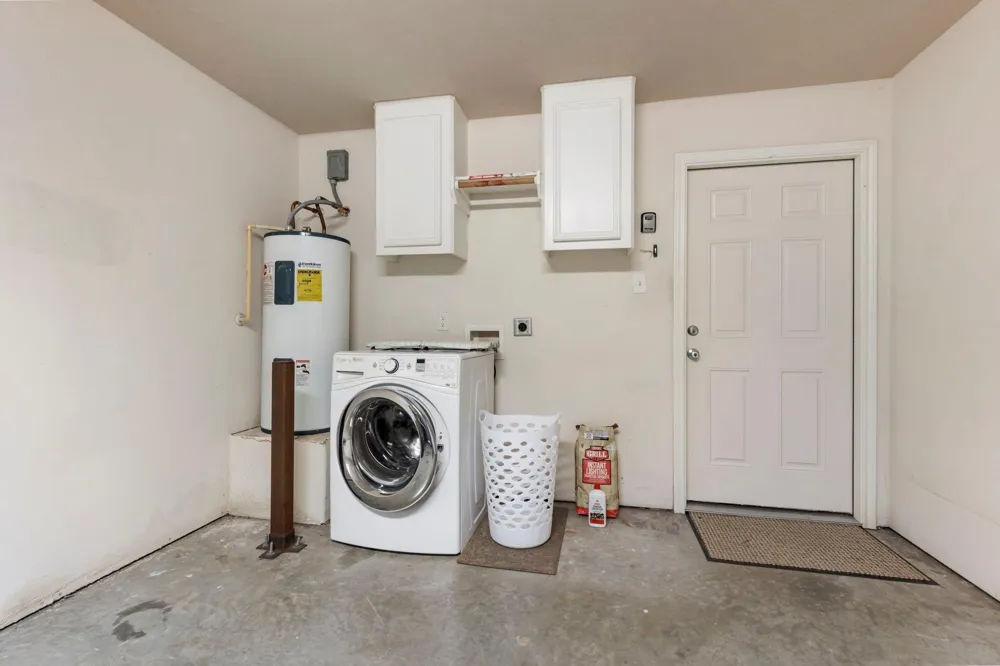 616 Foster Street Tomball, TX 77375