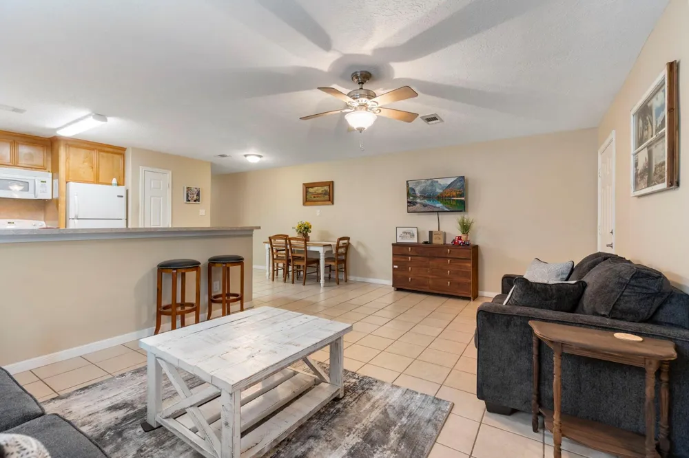 616 Foster Street Tomball, TX 77375