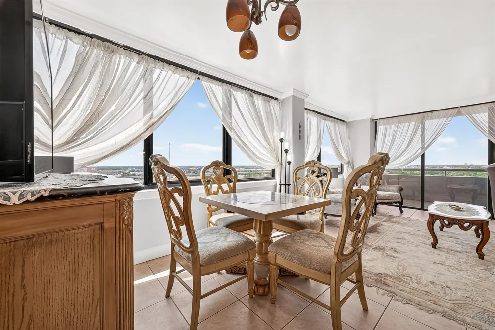 3525 Sage Road #1116 Houston, TX 77056