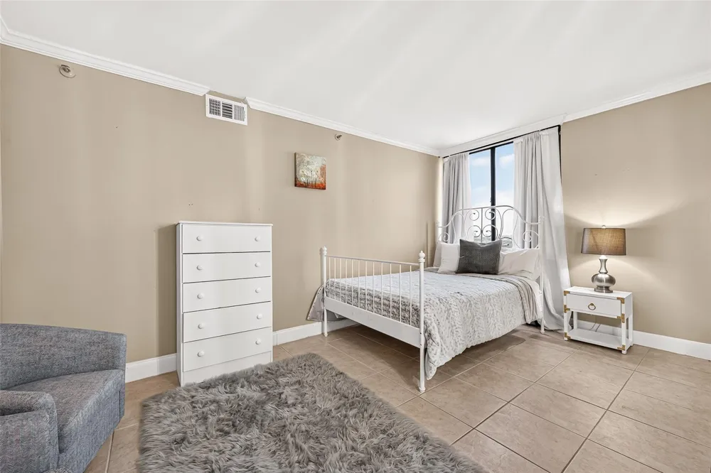 3525 Sage Road #1116 Houston, TX 77056