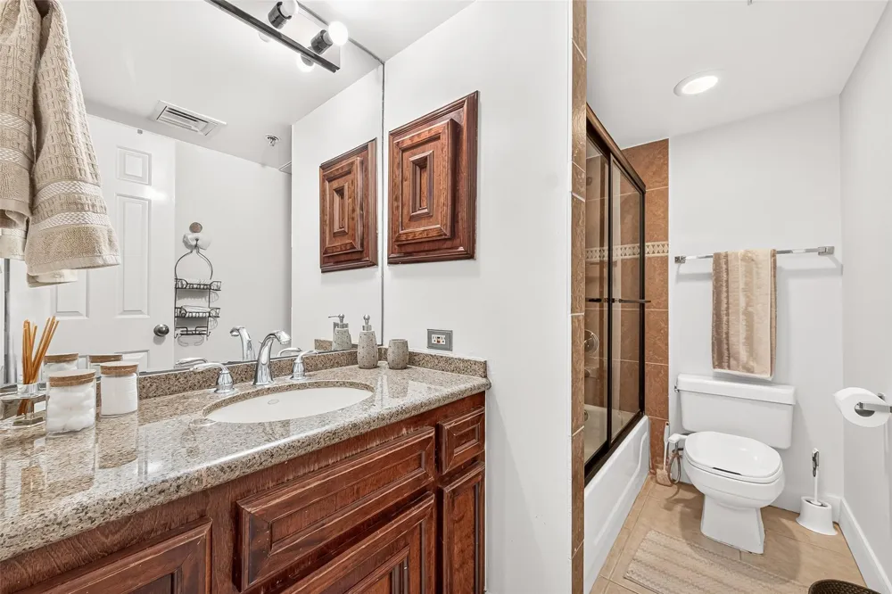 3525 Sage Road #1116 Houston, TX 77056