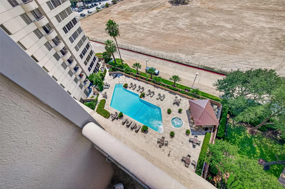 3525 Sage Road #1116 Houston, TX 77056