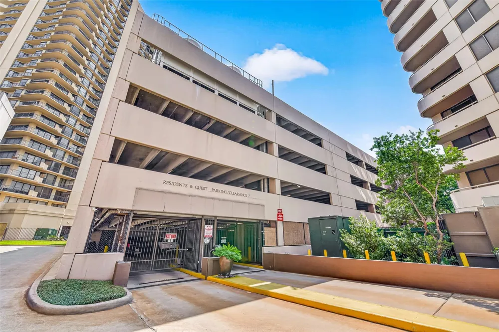 3525 Sage Road #1116 Houston, TX 77056