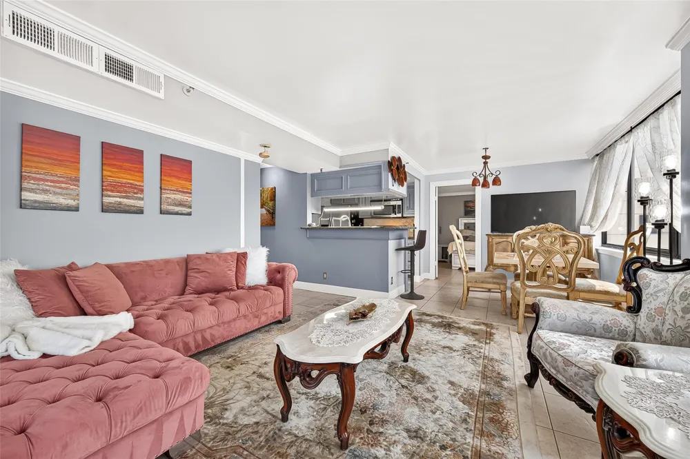 3525 Sage Road #1116 Houston, TX 77056