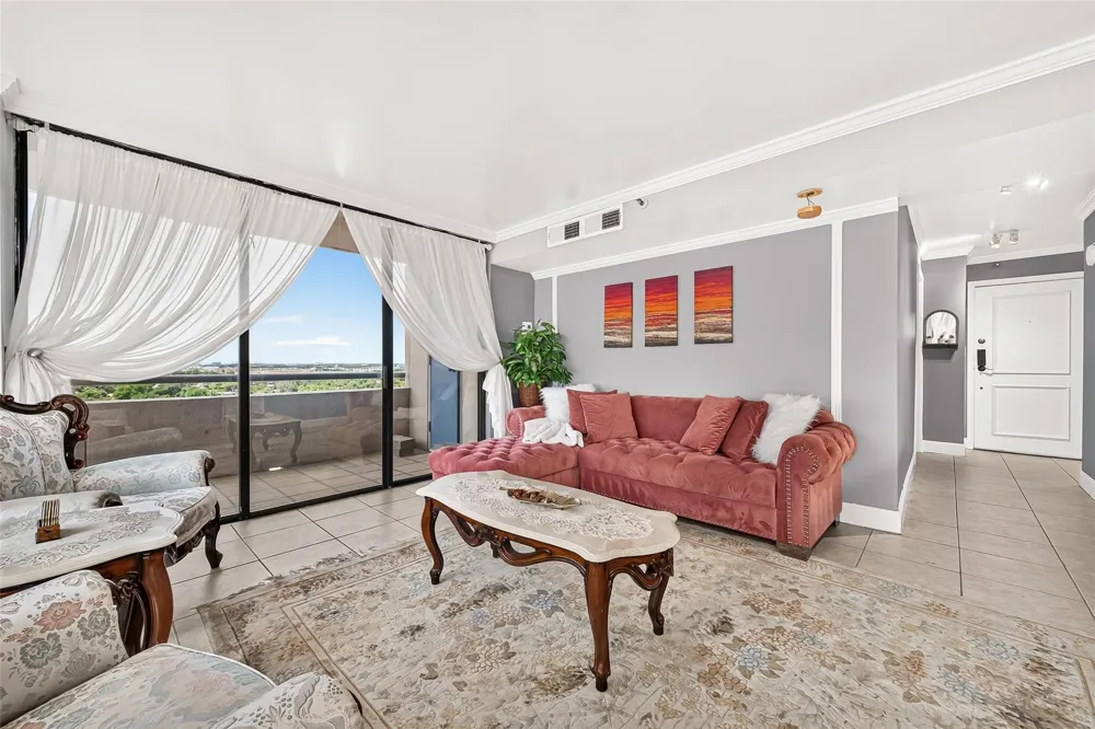 3525 Sage Road #1116 Houston, TX 77056