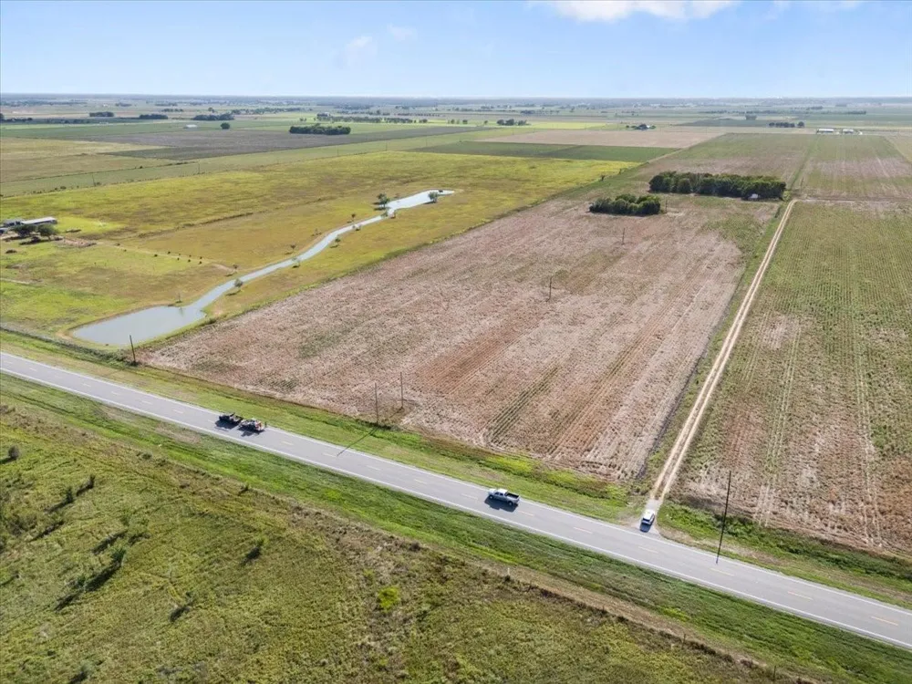 16020 Fm 1489 Road Wallis, TX 77485