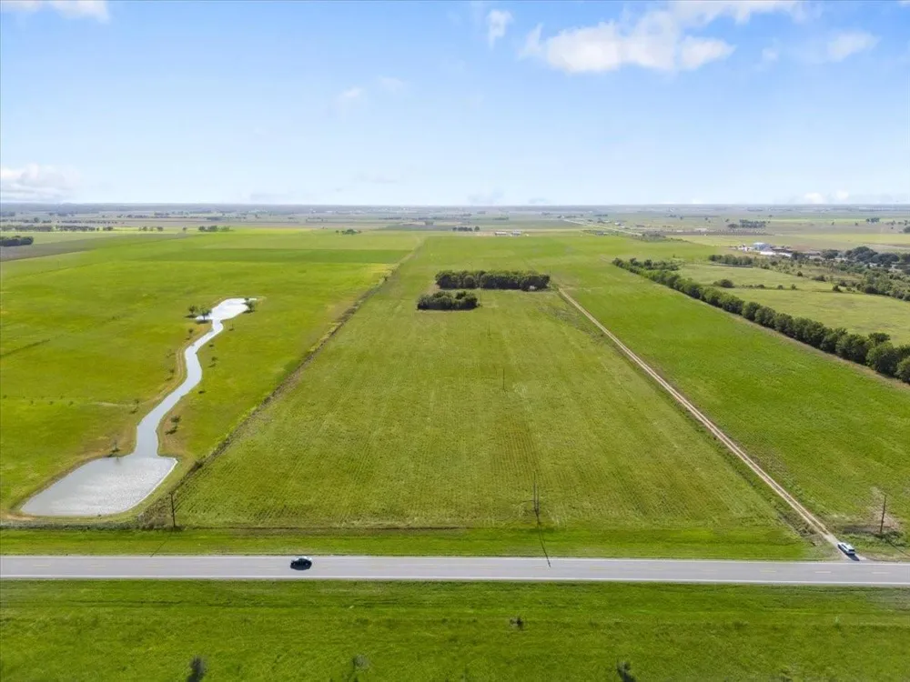 16020 Fm 1489 Road Wallis, TX 77485