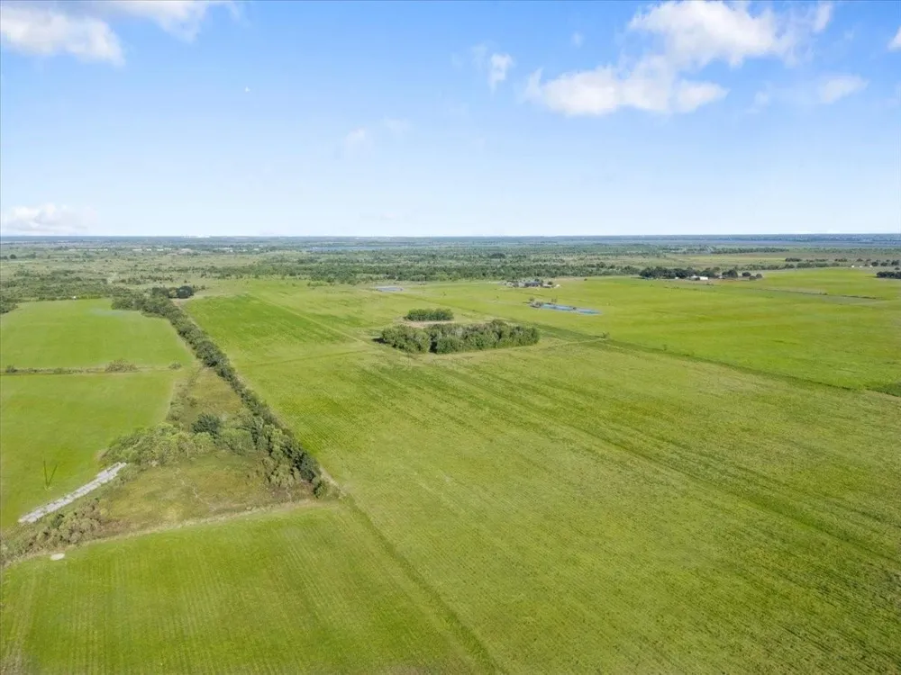 16020 Fm 1489 Road Wallis, TX 77485