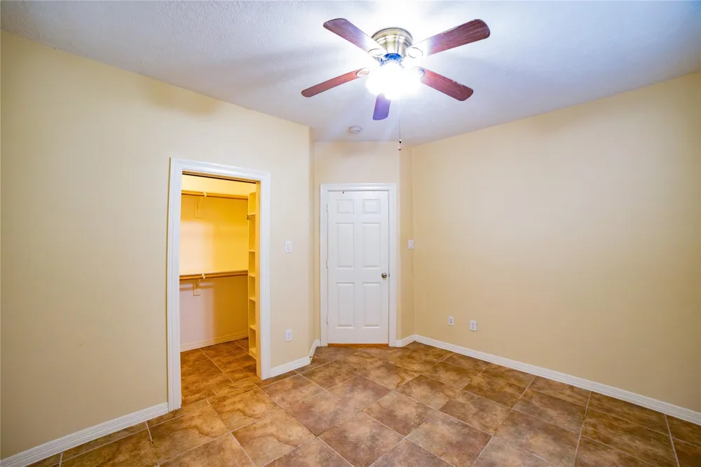 1107 Du Barry Lane Houston, TX 77018