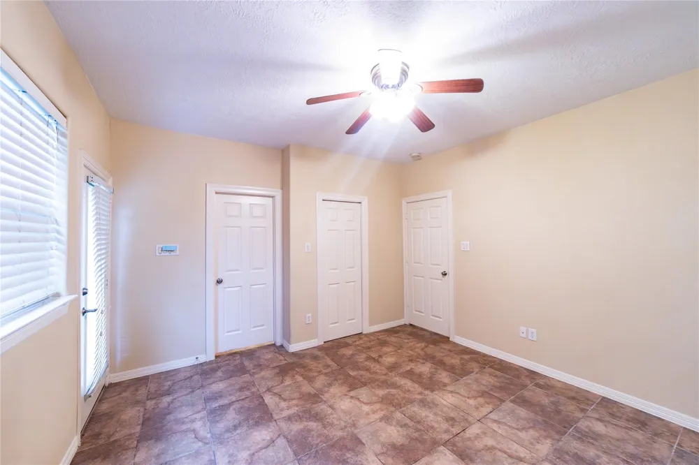 1107 Du Barry Lane Houston, TX 77018