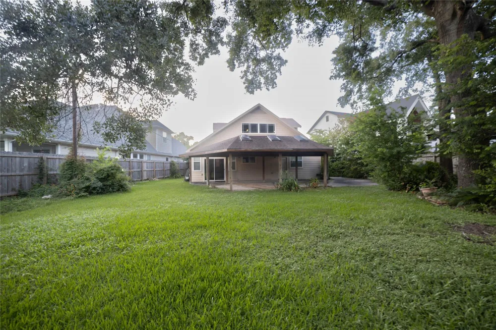 1107 Du Barry Lane Houston, TX 77018