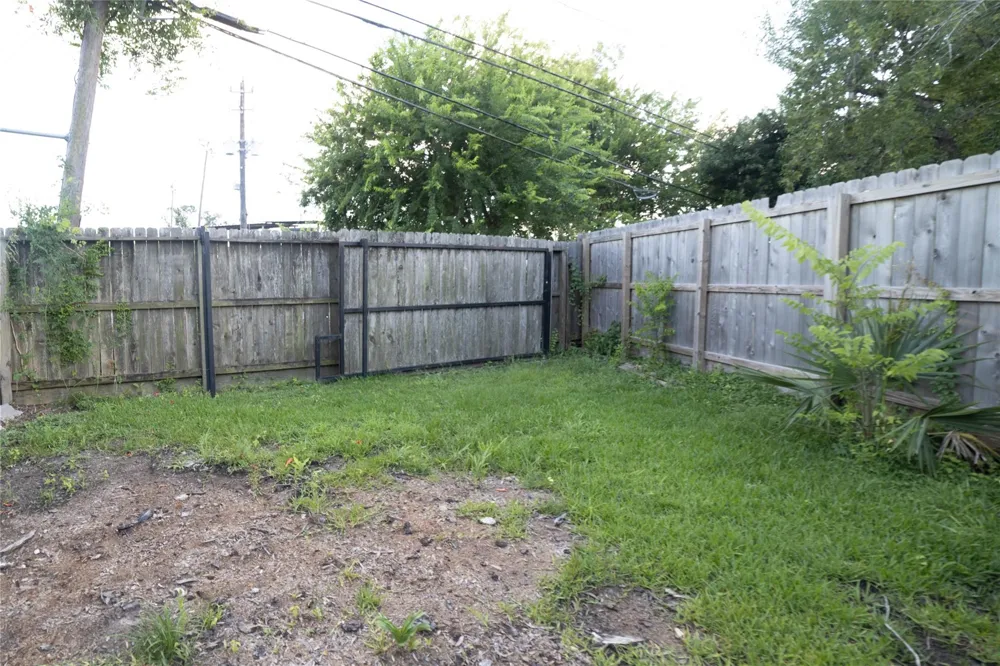 1107 Du Barry Lane Houston, TX 77018