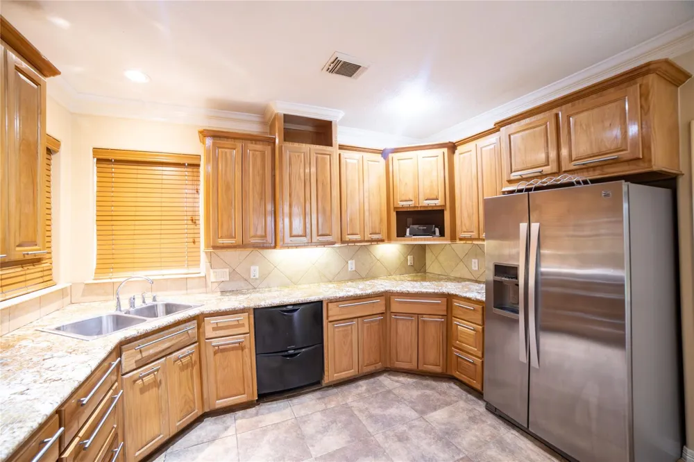 1107 Du Barry Lane Houston, TX 77018