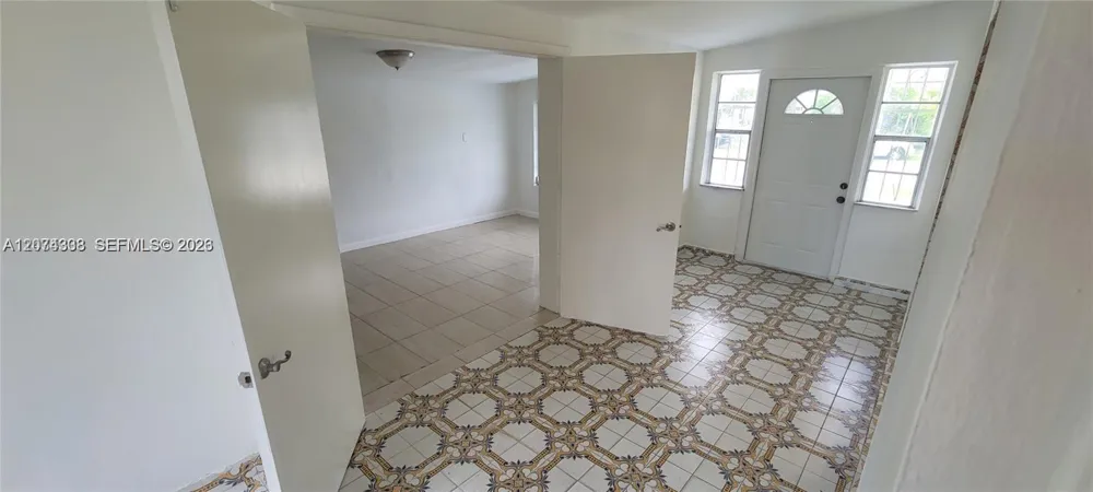 4100 SW 36th West Park, FL 33023
