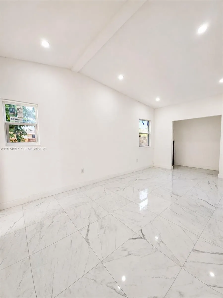 980 NW 13th St Homestead, FL 33030
