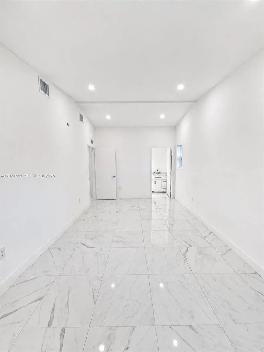 980 NW 13th St Homestead, FL 33030