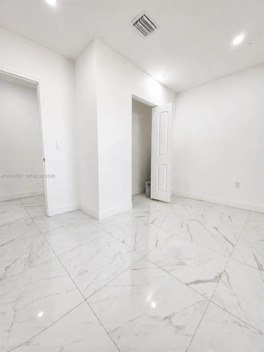 980 NW 13th St Homestead, FL 33030