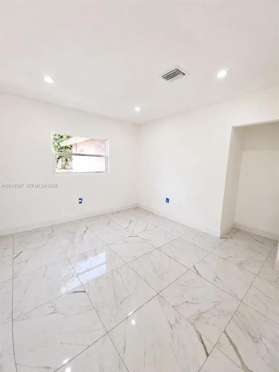 980 NW 13th St Homestead, FL 33030