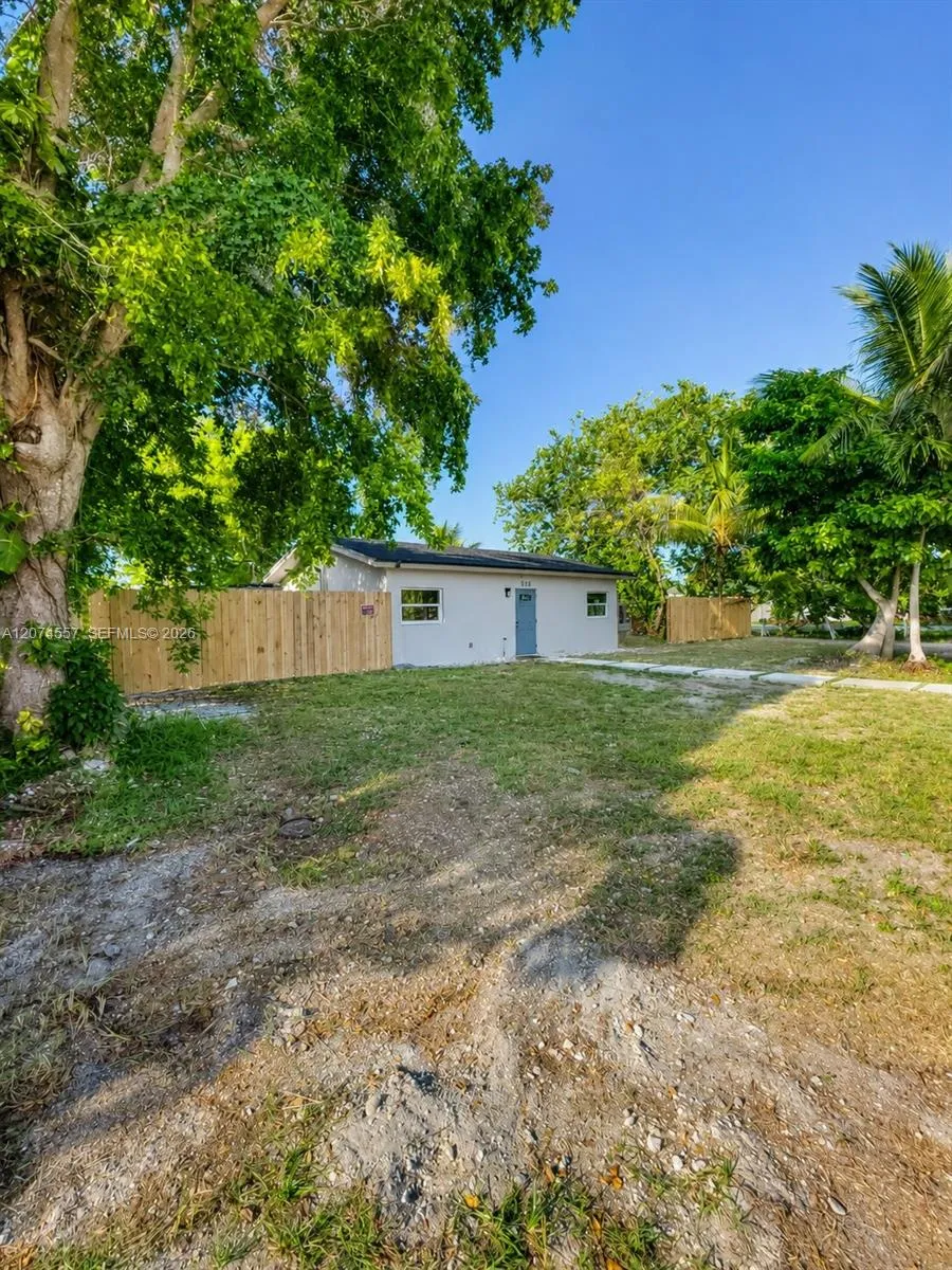 980 NW 13th St Homestead, FL 33030