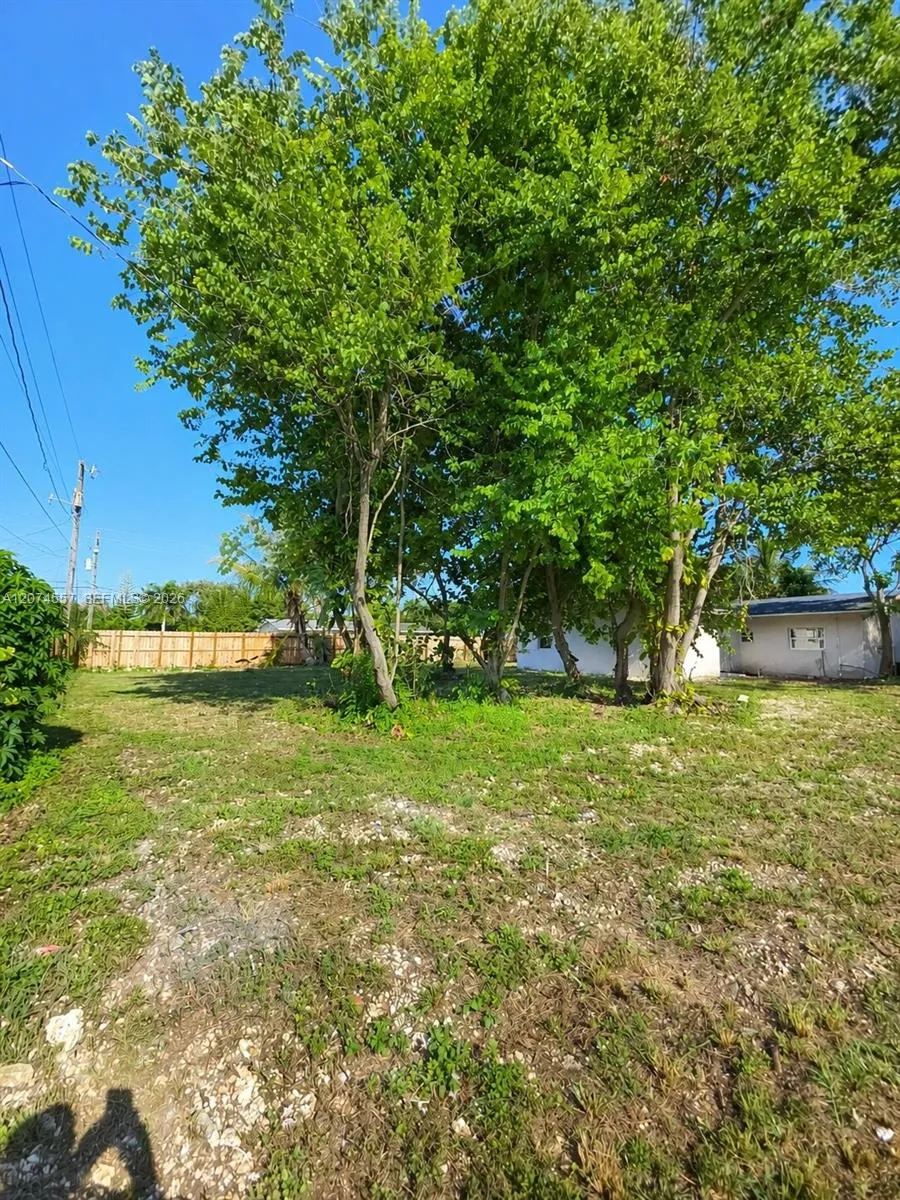 980 NW 13th St Homestead, FL 33030
