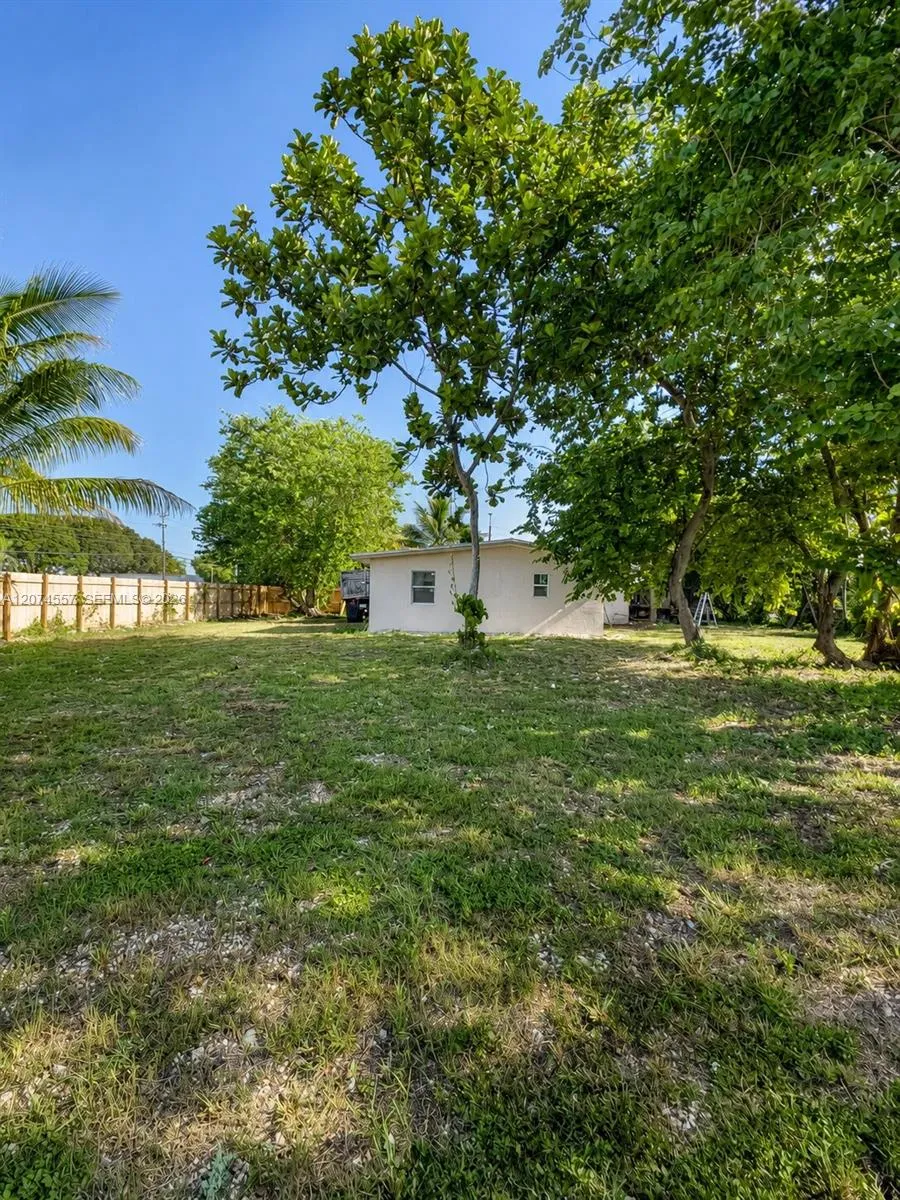 980 NW 13th St Homestead, FL 33030