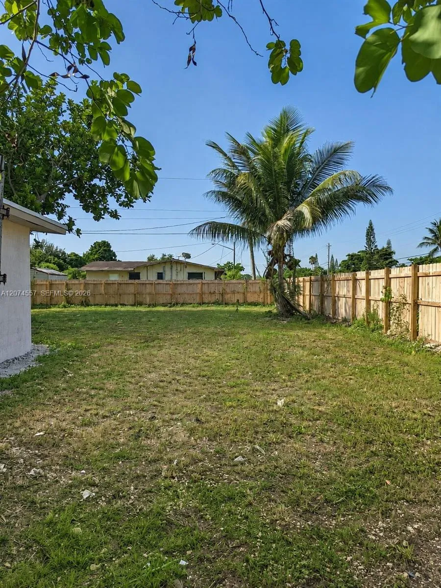 980 NW 13th St Homestead, FL 33030